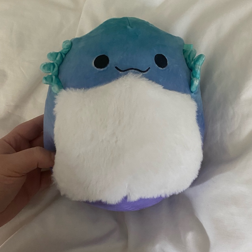 cella squishmallow 💙💜